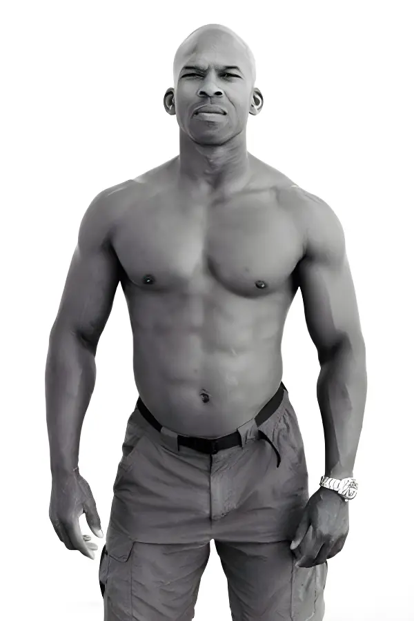topless-waiters-sydney-Kelvin