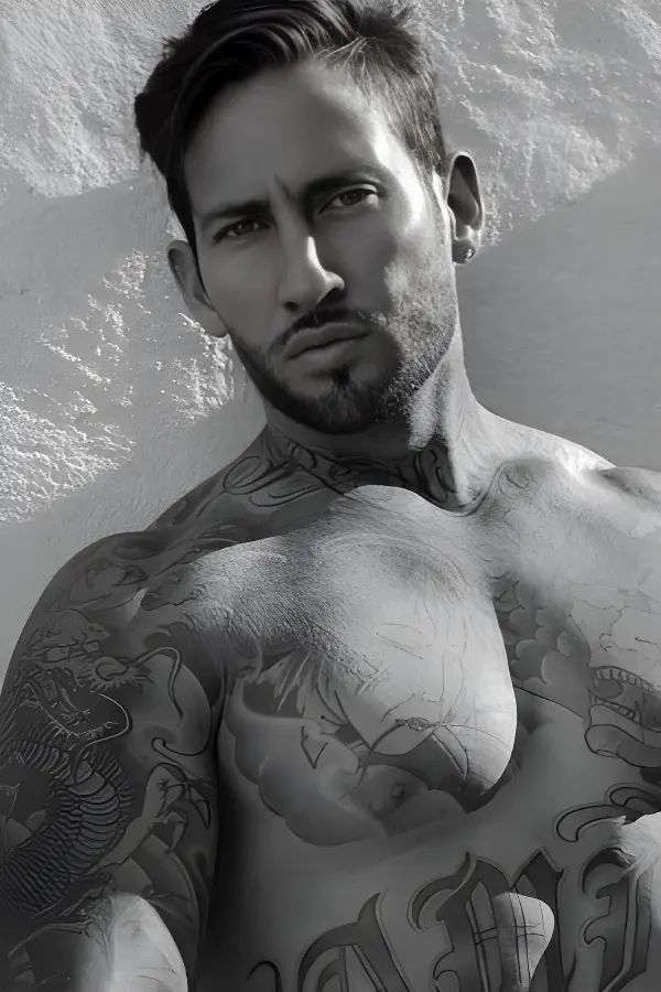 topless-waiters-gold-coast-Maximus