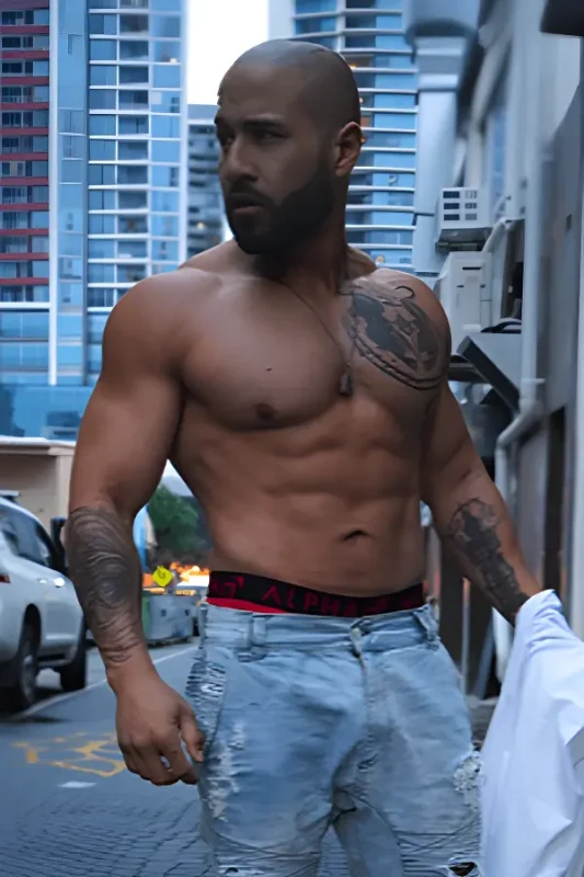 topless-waiters-brisbane-Tony