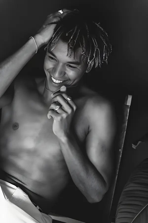 topless-waiters-gold-coast-Paulo