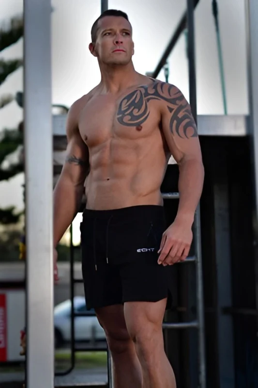 male-strippers-sydney-Mick B.
