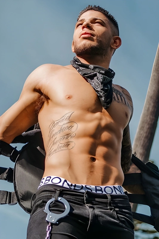 male-strippers-sydney-Gustavo