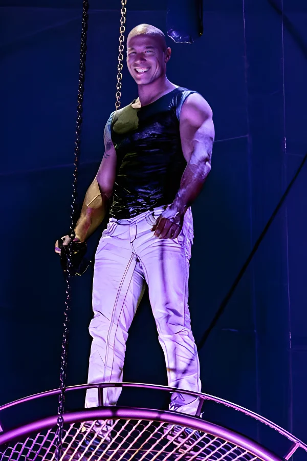 male-strippers-sydney-Tim M.