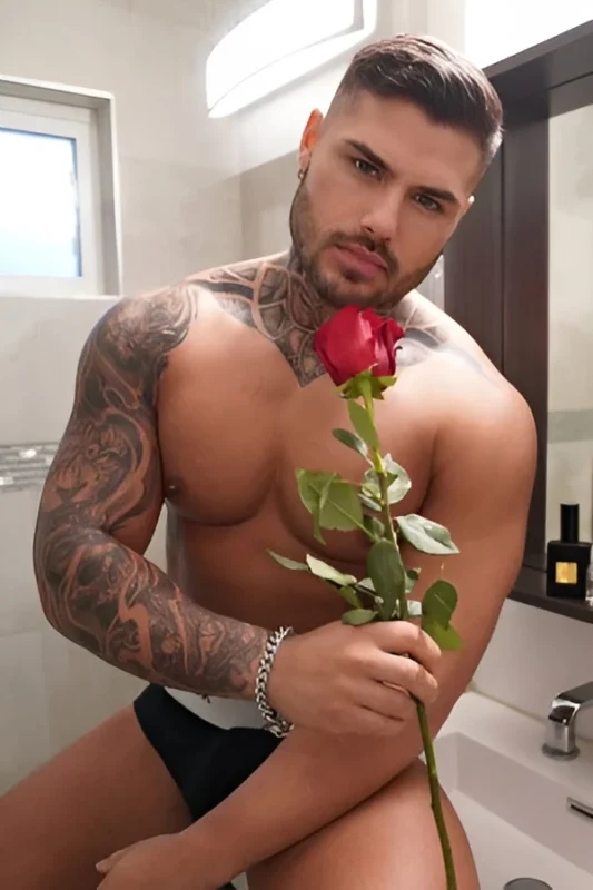 male-strippers-sydney-Tito