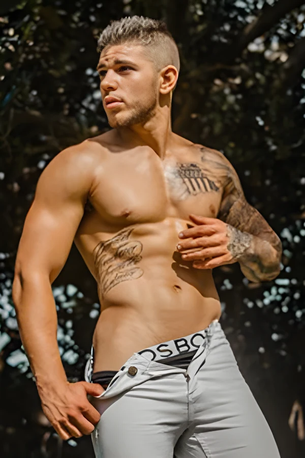 male-strippers-sydney-Gustavo