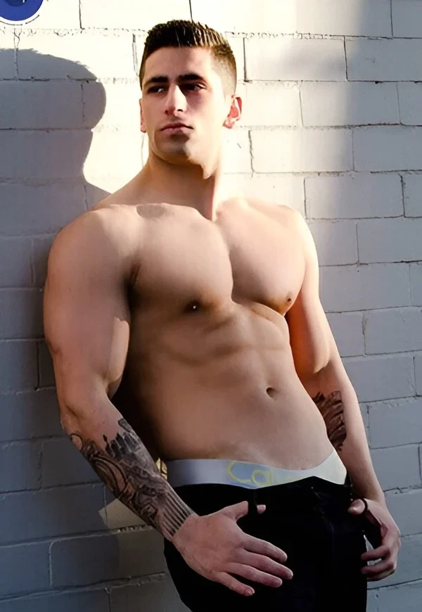 male-strippers-sydney-Levon