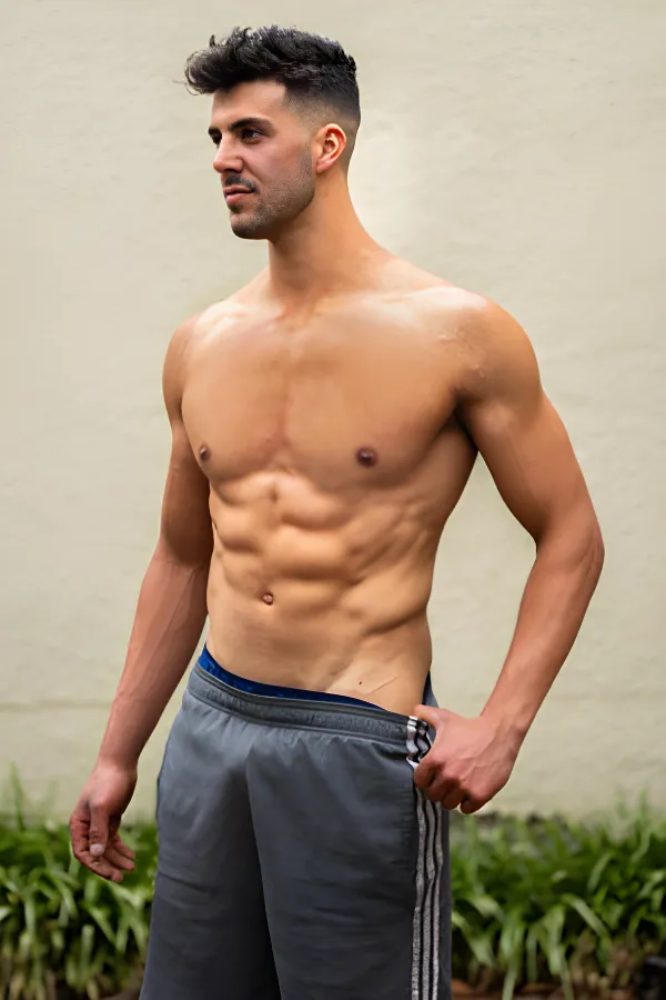 topless-waiters-melbourne-Jayden