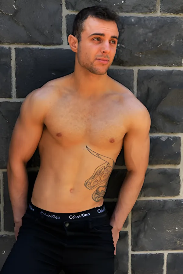 topless-waiters-melbourne-Max M.
