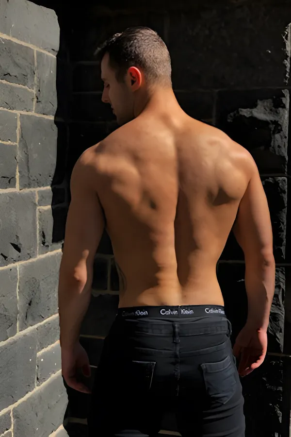 topless-waiters-melbourne-Max M.