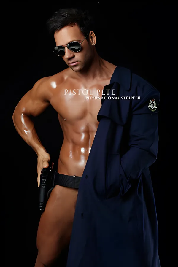 male-strippers-melbourne-Pete
