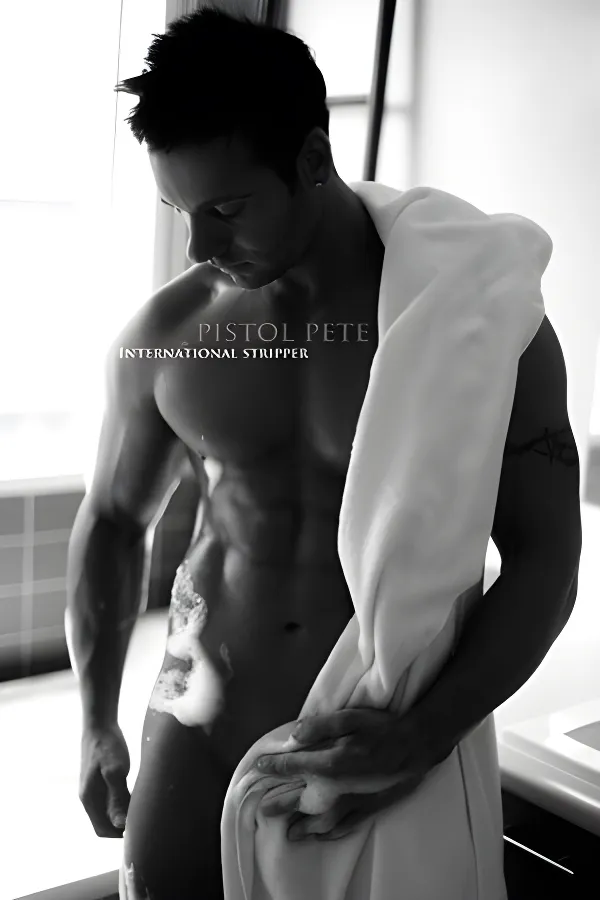 male-strippers-melbourne-Pete