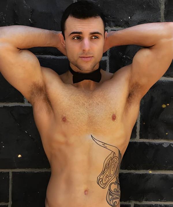 topless-waiters-melbourne-Max M.