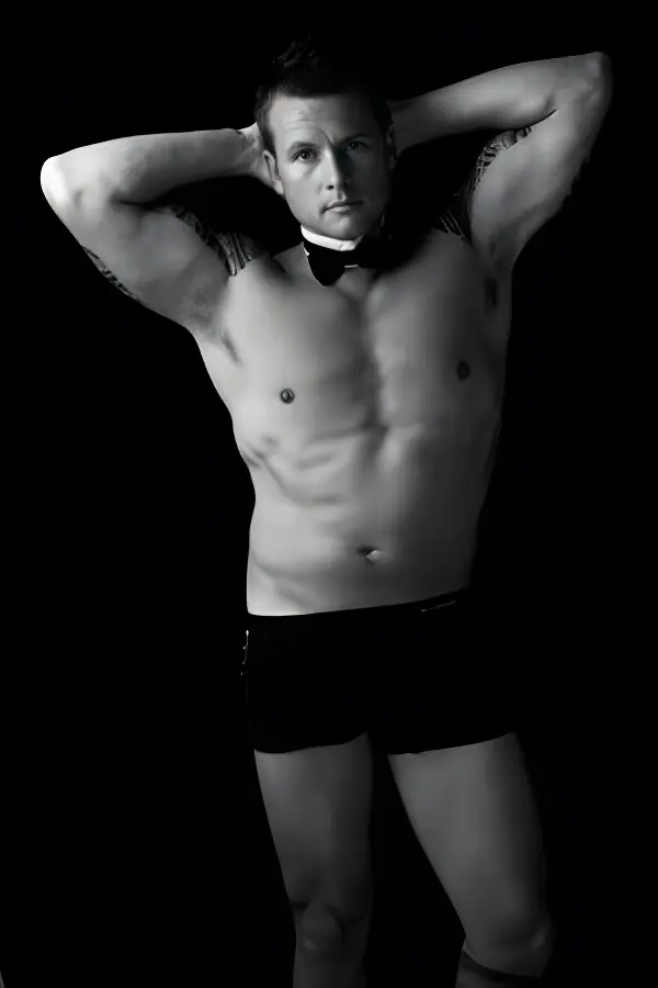 male-strippers-perth-Brad