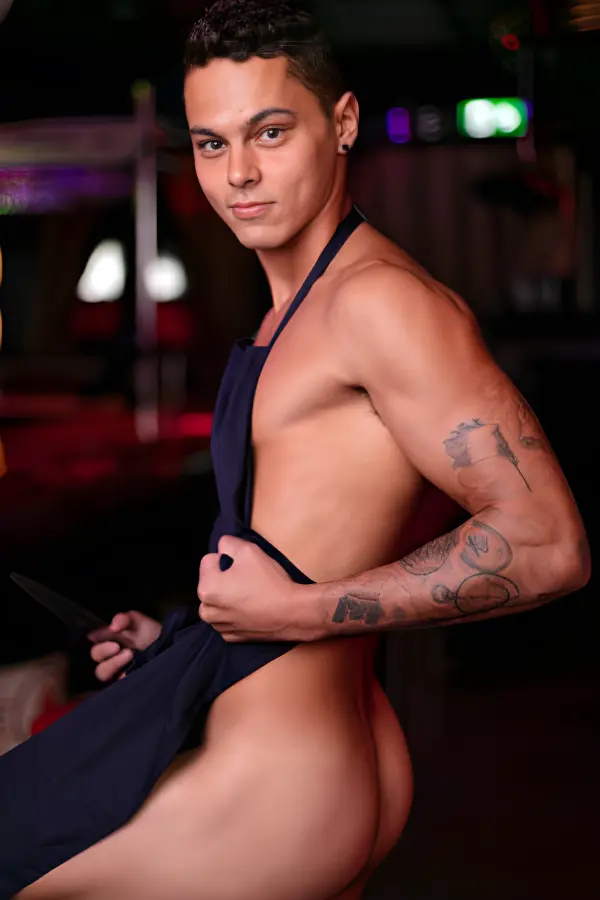male-strippers-perth-Yan