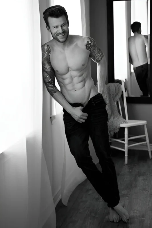 male-strippers-sydney-Ryan J.