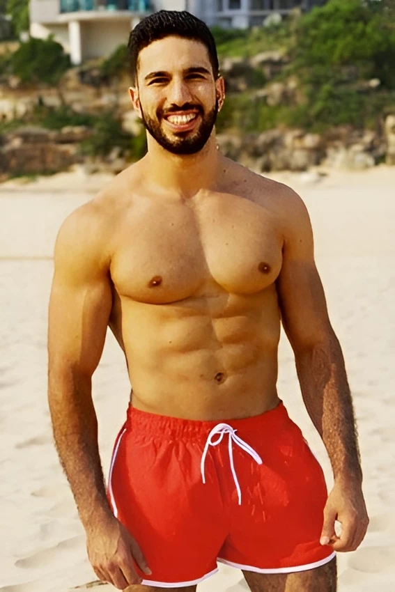 topless-waiters-sydney-Charef