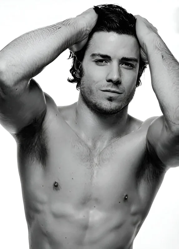 male-strippers-sydney-Chris R.