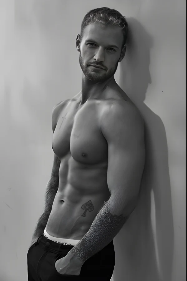 topless-waiters-sydney-Eduardo