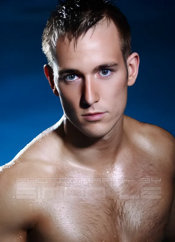 topless-waiters-sydney-Vit