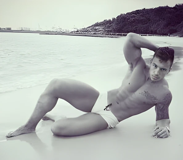 topless-waiters-sydney-Andre B.