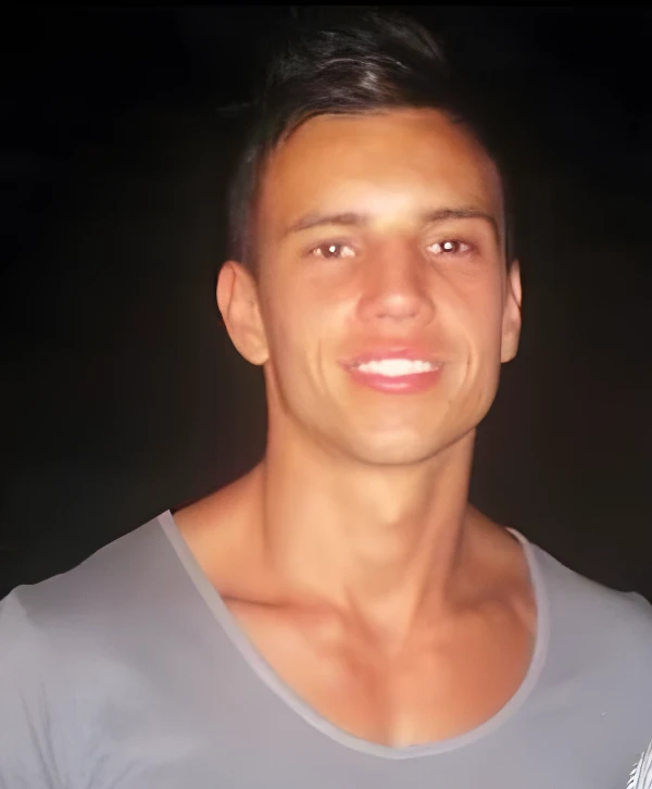 topless-waiters-sydney-Andre B.