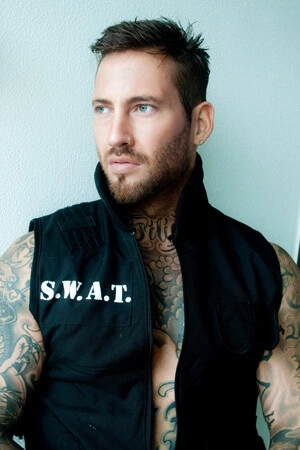 topless-waiters-gold-coast-Maximus