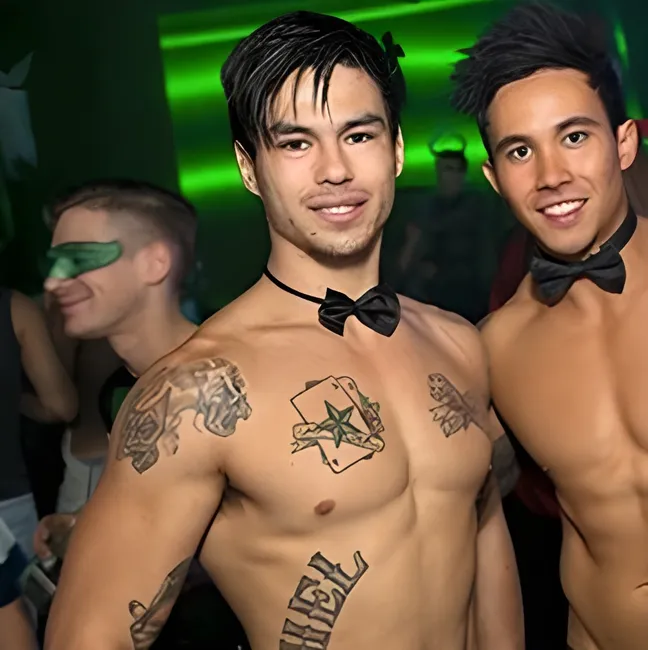 Meet virtual hens party models