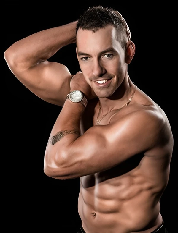 topless-waiters-melbourne-Barry