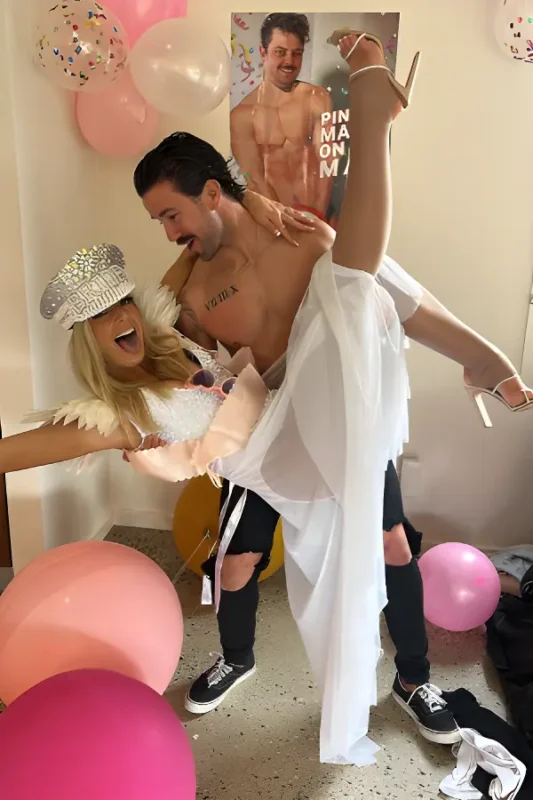 Bridal shower entertainment with Hens Knights male stripper
