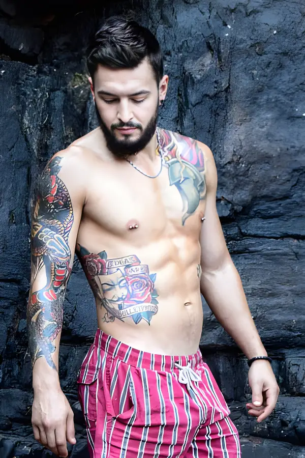 topless-waiters-sydney-Nico G.