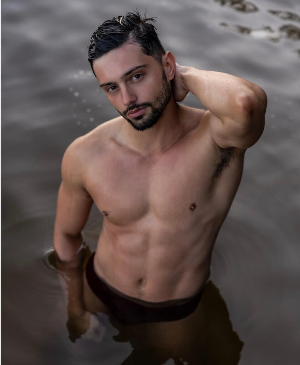 male-strippers-sydney-Miguel C