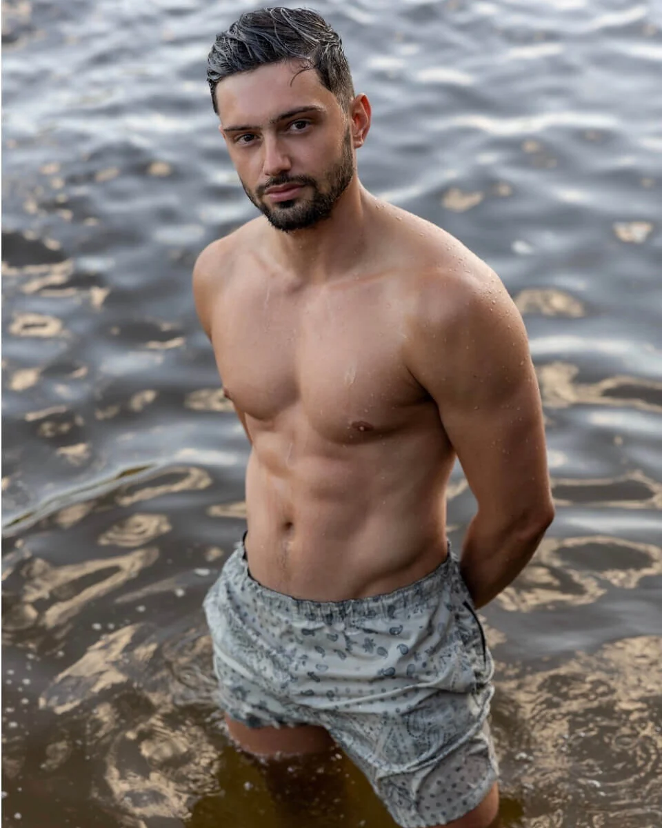 male-strippers-sydney-Miguel C